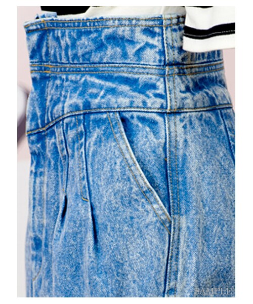 SNIDEL（スナイデル）の「ハイウエストタックタイトスカート（膝丈スカート・レディース・RED・0）」の6枚目の写真