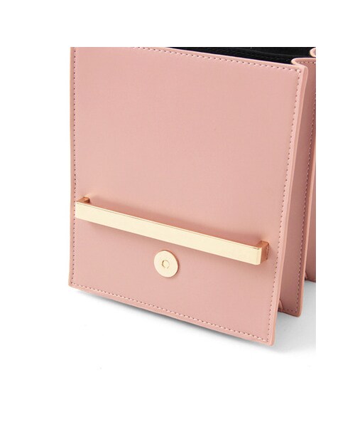 URBAN RESEARCH（アーバンリサーチ）の「UNDER BAR RAW.@MINIMALISTIC　CLASSIC SHOULDER BAG（バッグ・レディース・PINK/BLACK・-）」の8枚目の写真