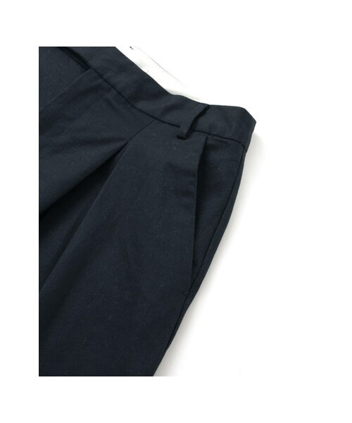 URBAN RESEARCH DOORS（アーバンリサーチドアーズ）の「タックワイドパンツ（パンツ・レディース・ネイビー/シロ・36/38）」の12枚目の写真