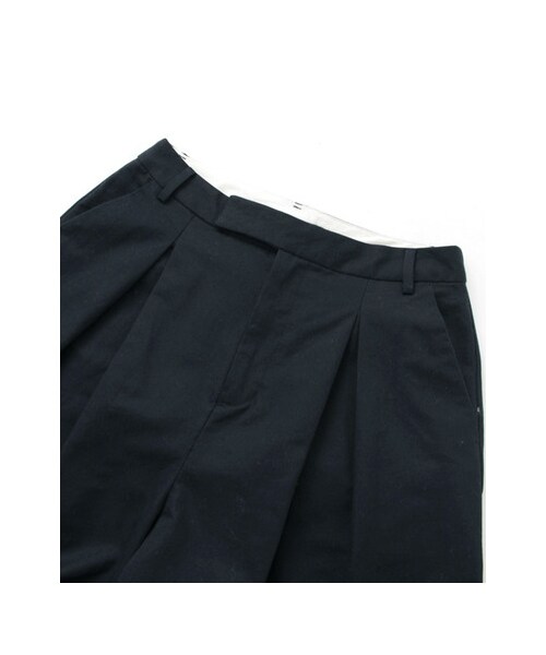 URBAN RESEARCH DOORS（アーバンリサーチドアーズ）の「タックワイドパンツ（パンツ・レディース・ネイビー/シロ・36/38）」の10枚目の写真