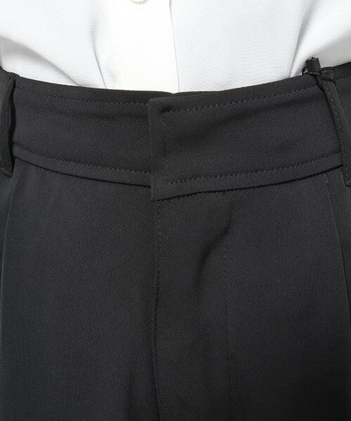 JEANASIS(ジーナシス)の「ハーフAラインキュロット(パンツ・レディース・オフホワイト/ブラック/ブルー・FREE)」の6枚目の写真