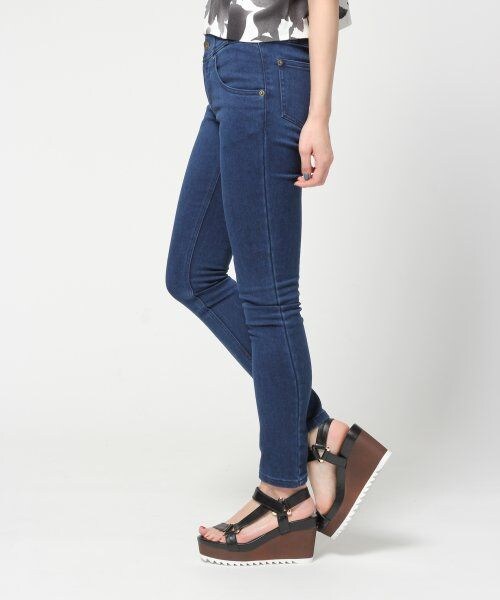 JEANASIS（ジーナシス）の「14SSハイライズデニムスキニー（パンツ・レディース・ネイビー/インディゴブルー/ケミカルウォッシュ・M/S）」の5枚目の写真