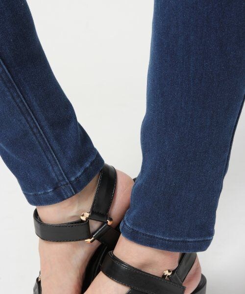 JEANASIS（ジーナシス）の「14SSハイライズデニムスキニー（パンツ・レディース・ネイビー/インディゴブルー/ケミカルウォッシュ・M/S）」の9枚目の写真