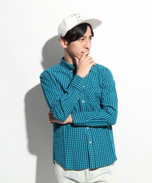 LOWRYS FARM(ローリーズファーム)の「ギンガムチェックシャツ(トップス・メンズ・ネイビー/レッド/ブラック/ブルー・L/M)」の2枚目の写真