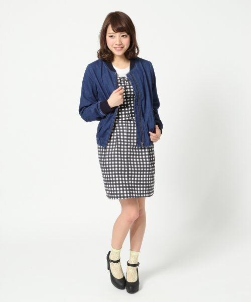 Heather(ヘザー)の「デニムブルゾン(ジャケット/アウター・レディース・ブルー/ホワイト/ケミカル・FREE)」の6枚目の写真