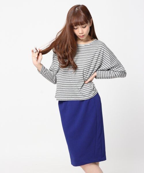 JEANASIS（ジーナシス）の「ボーダーワイドプルオーバー（トップス・レディース・ブラック系/グレー系・FREE）」の2枚目の写真