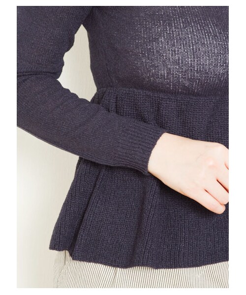 earth music&ecology（アースミュージックアンドエコロジー）の「バックリボンペプラムニットプルオーバー（ニット・セーター・レディース・ラベンダー/ネイビー/ライトイエロー/アイボリー・M/S）」の10枚目の写真