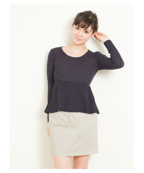 earth music&ecology（アースミュージックアンドエコロジー）の「バックリボンペプラムニットプルオーバー（ニット・セーター・レディース・ラベンダー/ネイビー/ライトイエロー/アイボリー・M/S）」の5枚目の写真