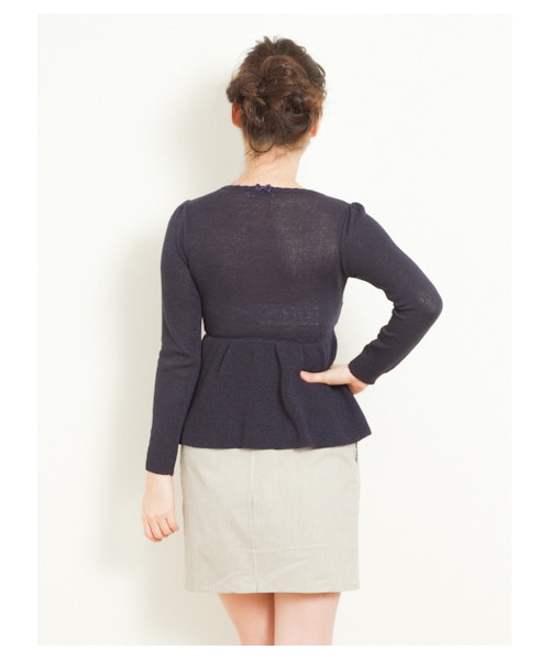 earth music&ecology（アースミュージックアンドエコロジー）の「バックリボンペプラムニットプルオーバー（ニット・セーター・レディース・ラベンダー/ネイビー/ライトイエロー/アイボリー・M/S）」の7枚目の写真