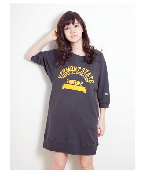 SEVENDAYS=SUNDAY（セブンデイズサンデイ）の「W チャンピオンプリントスエットワンピース（ワンピース・レディース・グレー/杢ホワイト/ブラック/ボルドー・F）」の2枚目の写真