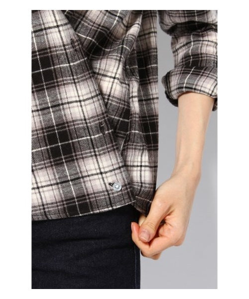 Spick&Span Noble（スピック＆スパンノーブル）の「チェックシャツ（シャツ・レディース・ブルーベース・フリー）」の8枚目の写真