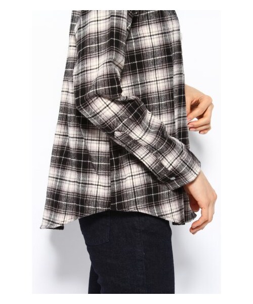 Spick&Span Noble（スピック＆スパンノーブル）の「チェックシャツ（シャツ・レディース・ブルーベース・フリー）」の7枚目の写真
