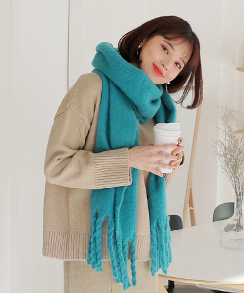 DHOLIC（ディーホリック）の「ソフトフリンジロングマフラー（マフラー・レディース・グリーン/ブルー/ピンク/パープル/レッド/その他/グレー/イエロー・FREE）」の3枚目の写真