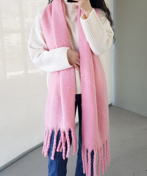 DHOLIC（ディーホリック）の「ソフトフリンジロングマフラー（マフラー・レディース・グリーン/ブルー/ピンク/パープル/レッド/その他/グレー/イエロー・FREE）」の6枚目の写真