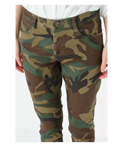 JOURNAL STANDARD（ジャーナルスタンダード）の「カモフラストレッチテーパードパンツ（クロップド・半端丈パンツ・レディース・カーキ/ベージュ・36/38/40）」の6枚目の写真