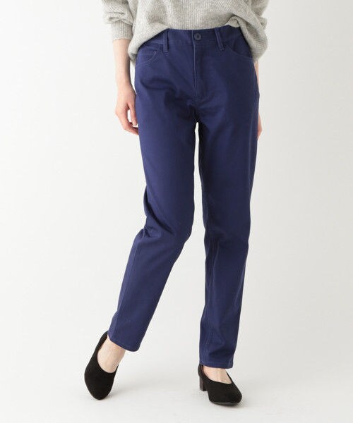 studio CLIP（スタディオクリップ）の「ストレッチサテン裏起毛スリムパンツ（パンツ・ブラック/ベージュ/ブルー）」の3枚目の写真