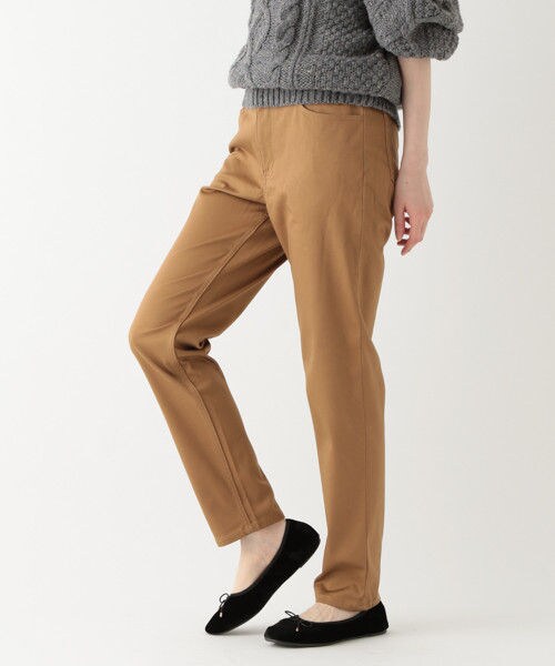 studio CLIP（スタディオクリップ）の「ストレッチサテン裏起毛スリムパンツ（パンツ・ブラック/ベージュ/ブルー）」の2枚目の写真