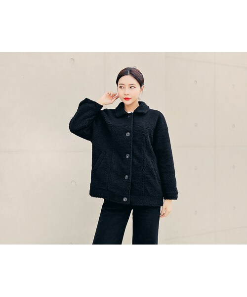 HOTPING(ホッピン)の「フロントボタンボアジャケット(その他アウター・レディース・アイボリー/ブラック・1(XS-S)/2(M-L)/3(XL-2XL))」の2枚目の写真