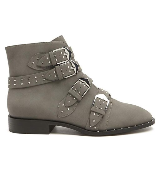 FOREVER 21（フォーエバー トゥエンティーワン）の「Forever 21 Studded Faux Leather Booties（ブーツ・レディース・Black/Gray・5.5/6/7/7.5/10/8/9）」の2枚目の写真