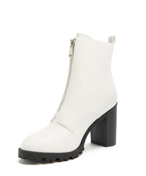 FOREVER 21（フォーエバー トゥエンティーワン）の「Forever 21 Faux Leather Ankle Boots（ブーツ・レディース・Red/Black/White・8/9/10/5.5/6/7/7.5）」の13枚目の写真