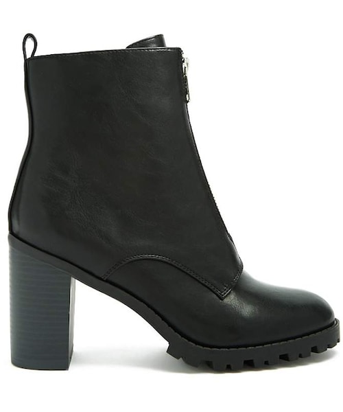 FOREVER 21（フォーエバー トゥエンティーワン）の「Forever 21 Faux Leather Ankle Boots（ブーツ・レディース・Red/Black/White・8/9/10/5.5/6/7/7.5）」の3枚目の写真
