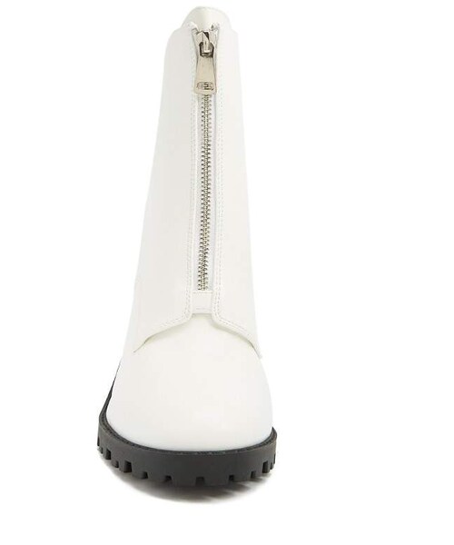 FOREVER 21（フォーエバー トゥエンティーワン）の「Forever 21 Faux Leather Ankle Boots（ブーツ・レディース・Red/Black/White・8/9/10/5.5/6/7/7.5）」の9枚目の写真