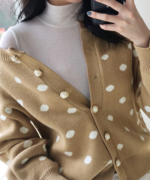 DHOLIC(ディーホリック)の「ハイネックスリムフィットTシャツ(Tシャツ/カットソー・レディース・グリーン/ピンク/ホワイト/レッド/ブラック・FREE)」の2枚目の写真