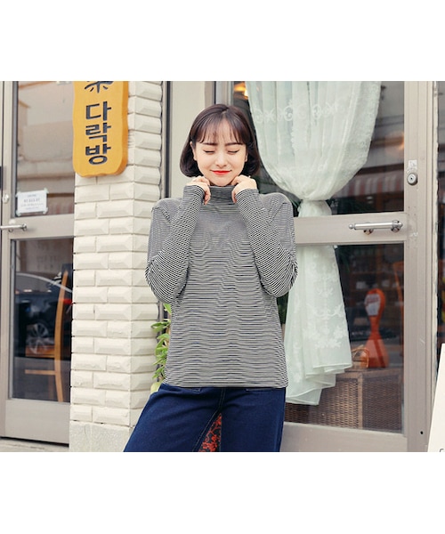 HOTPING(ホッピン)の「タートルネックボーダー柄Tシャツ(Tシャツ/カットソー・レディース・ブラック・1(XS-S)/2(M-L)/3(L-XL))」の1枚目の写真