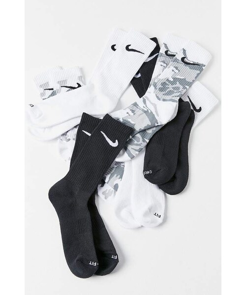 NIKE(ナイキ)の「Nike Dri-FIT Cushion Crew Sock 6-Pack(レッグウェア・レディース・White・M)」の1枚目の写真