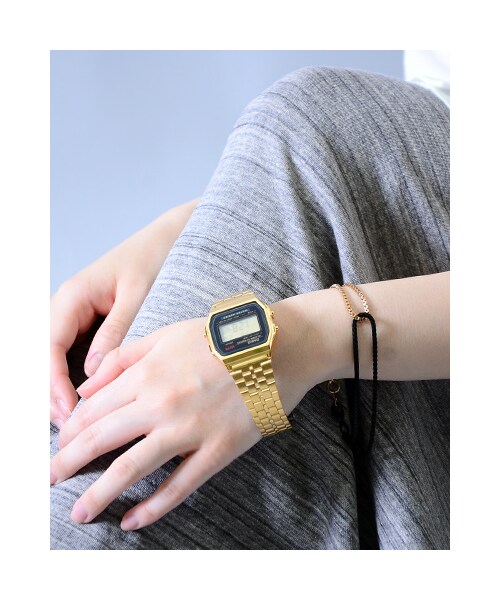 CASIO（カシオ）の「【casio/カシオ】スタンダードデジタルブレスウォッチ（腕時計・レディース・ゴールド・フリー）」の2枚目の写真