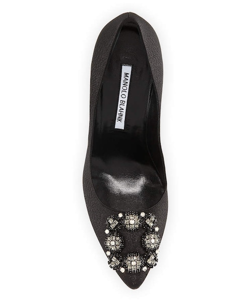 Manolo Blahnik（マノロ・ブラニク）の「Manolo Blahnik Hangisi Crystal-Buckle 105mm Pumps（パンプス・レディース・Black・8b / 38eu/10.5b / 40.5eu/6.5b / 36.5eu/10b / 40eu/7b / 37eu/9.5b / 39.5eu/6b / 36eu/8.5b / 38.5eu/11b / 41eu/7.5b / 37.5eu/5.5b / 35.5eu/5b / 35eu/9b / 39eu/12b / 42eu）」の4枚目の写真