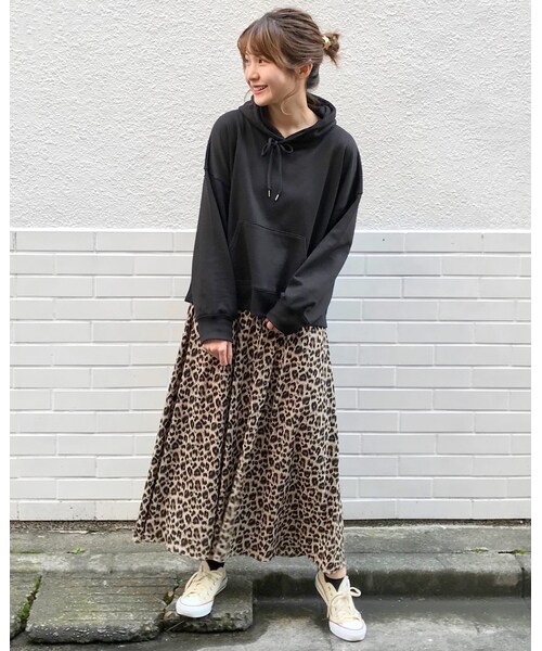 INGNI（イング）の「ヒョウ柄ロング／スカート（スカート・レディース・ｱｲﾎﾞﾘｰ/ﾍﾞｰｼﾞｭ・M）」の6枚目の写真