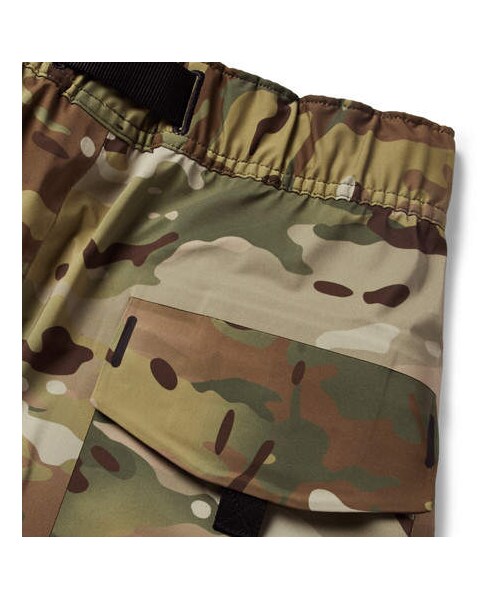 NIKE（ナイキ）の「Nikelab Camouflage-Print Stretch-Shell Shorts