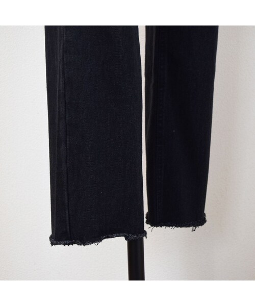 no brand(ノーブランド)の「Black Straight Denim(デニムパンツ・レディース・その他)」の12枚目の写真
