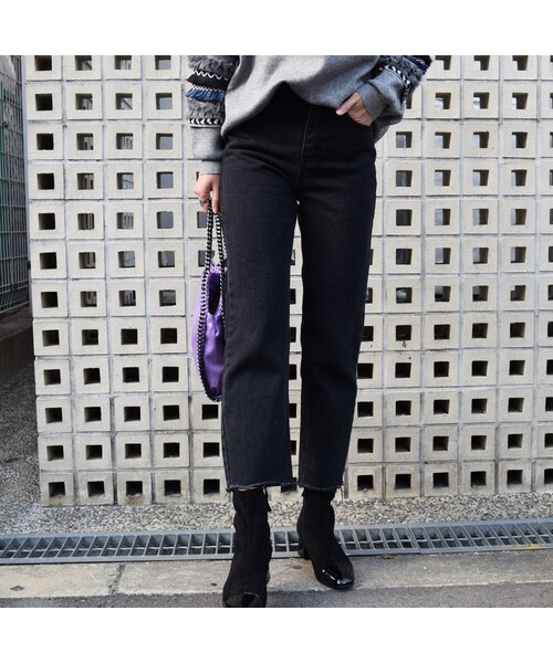 no brand(ノーブランド)の「Black Straight Denim(デニムパンツ・レディース・その他)」の1枚目の写真