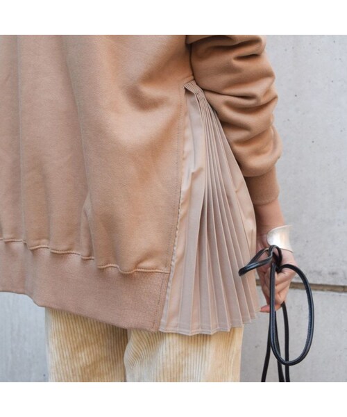 no brand（ノーブランド）の「サイドプリーツBIGスウェット（スウェット・レディース・その他）」の6枚目の写真