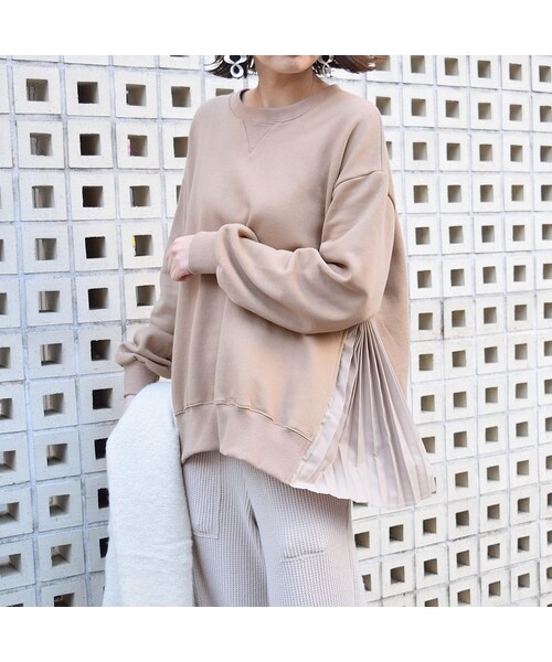 no brand（ノーブランド）の「サイドプリーツBIGスウェット（スウェット・レディース・その他）」の2枚目の写真