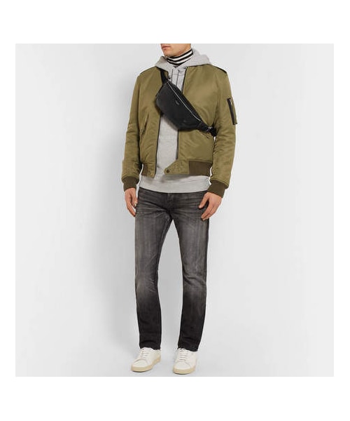 Saint Laurent(サンローラン)の「Saint Laurent Leather Belt Bag(メッセンジャーバッグ・メンズ・Black・One Size)」の4枚目の写真