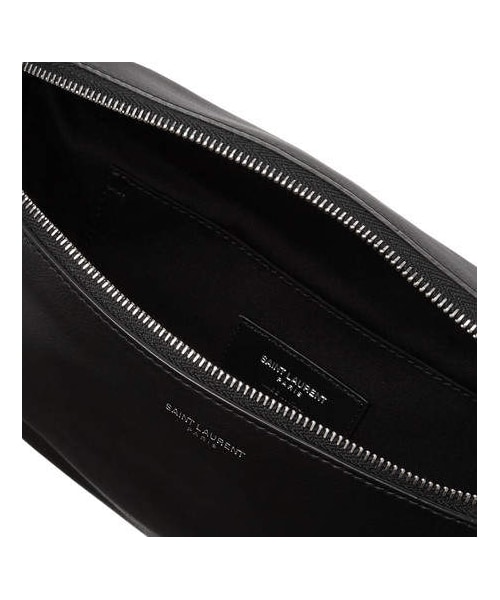 Saint Laurent(サンローラン)の「Saint Laurent Leather Belt Bag(メッセンジャーバッグ・メンズ・Black・One Size)」の2枚目の写真