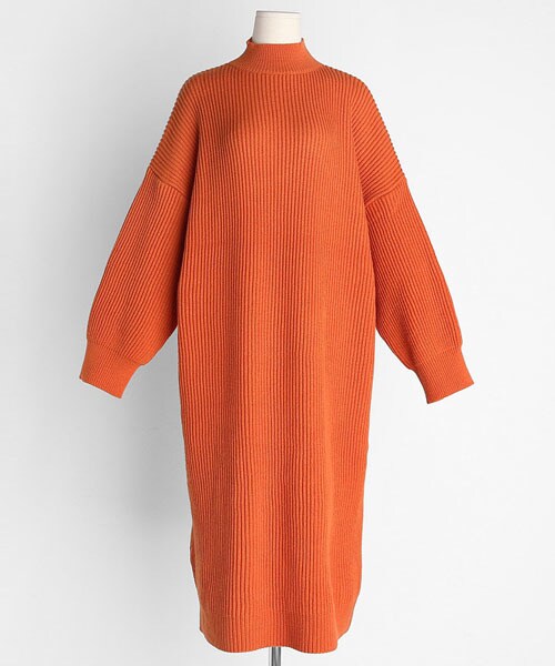 DHOLIC（ディーホリック）の「ハイネックリブニットワンピース（ワンピース・レディース・ブルー/ブラック/オレンジ/ホワイト/ブラウン・FREE）」の5枚目の写真