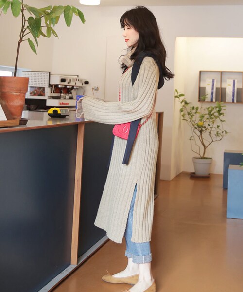 DHOLIC（ディーホリック）の「タートルネックリブスリットニットワンピース（ワンピース・レディース・ピンク/ベージュ/ブラック/ブラウン・FREE）」の4枚目の写真