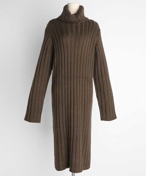 DHOLIC（ディーホリック）の「タートルネックリブスリットニットワンピース（ワンピース・レディース・ピンク/ベージュ/ブラック/ブラウン・FREE）」の3枚目の写真