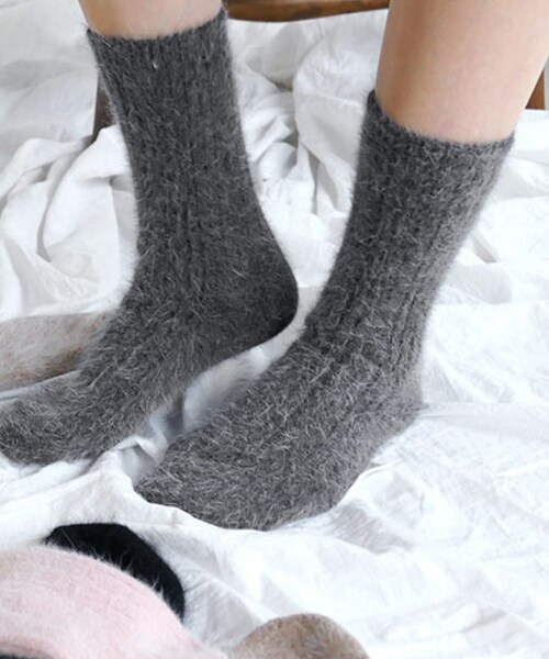 DHOLIC（ディーホリック）の「ソフトアンゴラ混ソックス（ソックス/靴下・レディース・ホワイト/グレー/イエロー/ブラック/ベージュ/ピンク・FREE）」の3枚目の写真