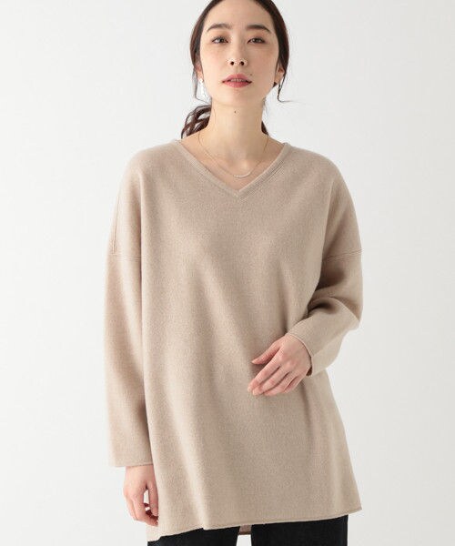 studio CLIP（スタディオクリップ）の「ゆるふわVネックBIGチュニックプルオーバー（ワンピース/ドレス・オフホワイト/ブラック/ベージュ）」の3枚目の写真