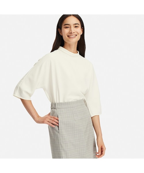 UNIQLO（ユニクロ）の「ドレープブラウス（7分袖）（シャツ/ブラウス・レディース・NATURAL 30/GREEN 54/NAVY 69/OFF WHITE 01・XL/XXL/3XL/XS/L/M/S）」の2枚目の写真