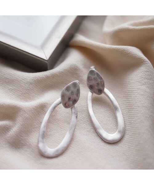no brand（ノーブランド）の「Silver Drop Plate Earrings（イヤリング・レディース・その他）」の2枚目の写真
