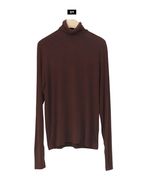 Dailyabout(デイリーアバウト)の「タートルネック無地Tシャツ(Tシャツ/カットソー・レディース・ホワイト/ブルー/イエロー/ピンク/レッド/ブラウン/グリーン/ブラック・FREE)」の3枚目の写真