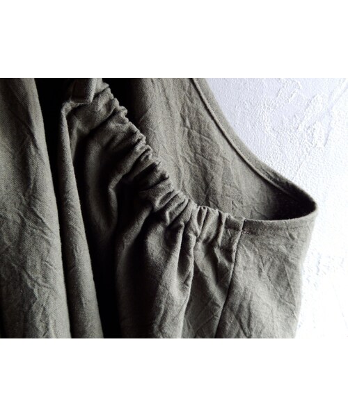 Handmade(ハンドメイド)の「COCOLO Linen Dress apron(Khaki)(エプロン・レディース・その他)」の5枚目の写真