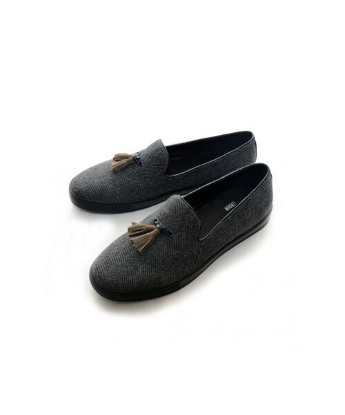 KATHARINE HAMNETT LONDON (キャサリンハムネットロンドン)の「TASSEL SLIP-ON(その他・メンズ・ブラック/ブラウン・L/S/M)」の2枚目の写真