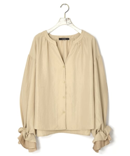 w closet（ダブルクローゼット）の「袖プリーツシャツブラウス